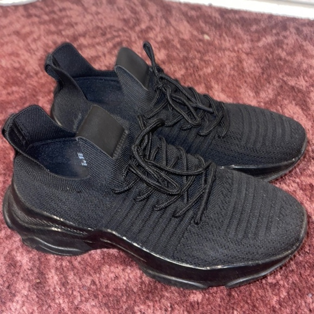 Black Cushionaire Sneakers Women’s